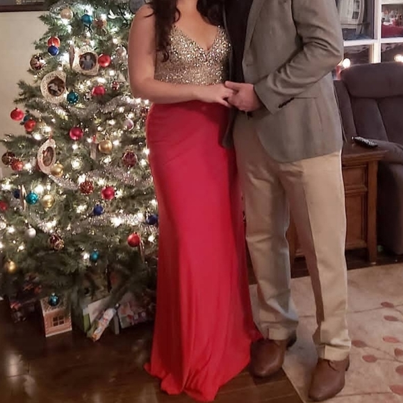 Red and silver sequin gown - Picture 2 of 5